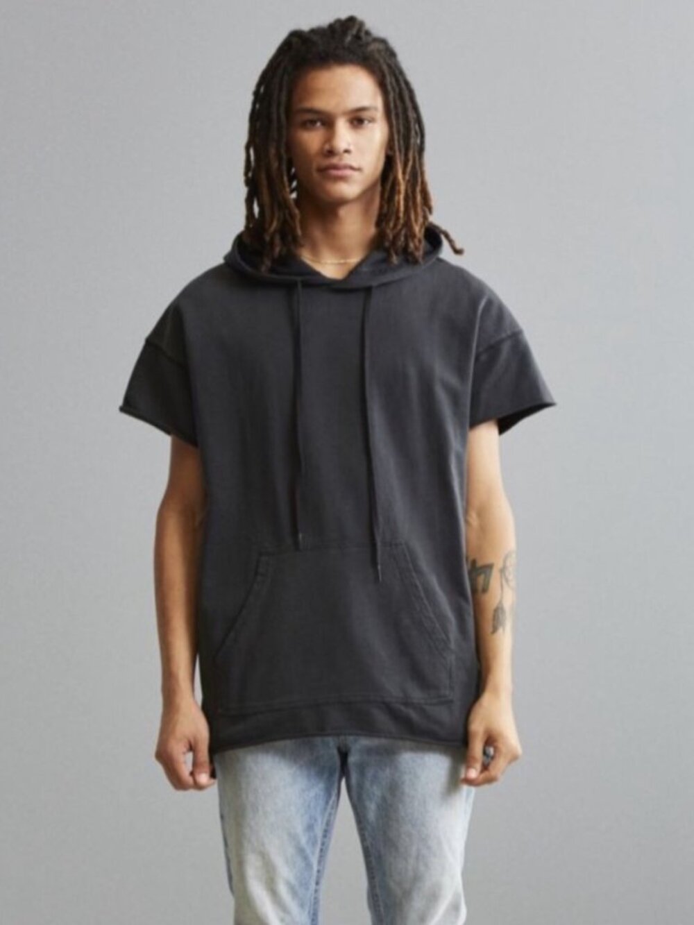 Urban Outfitters Short Sleeve Oversized Hoodie | Black | Small